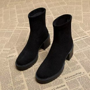 Heeled Ankle Boots with Back Zip in black
