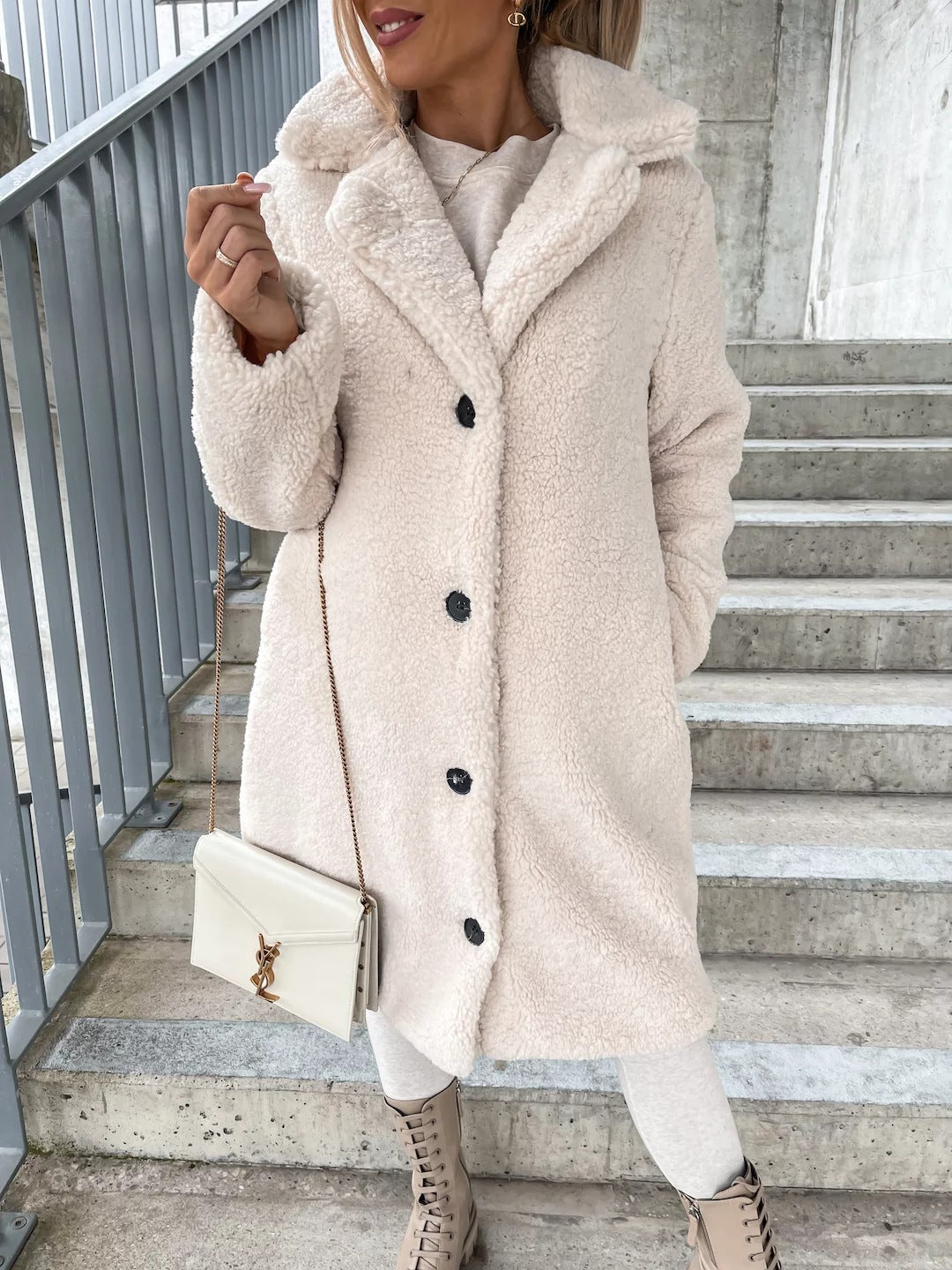 Teddy Coat With Lapels in apricot