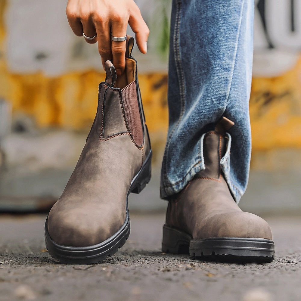 Matte Chelsea Boots in brown