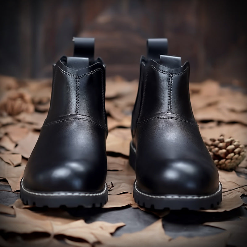 Lug Sole Chelsea Boots in black