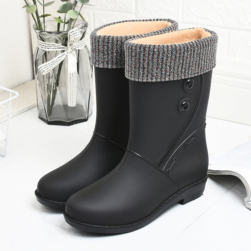Velvet Lined Knee High Wellies in black