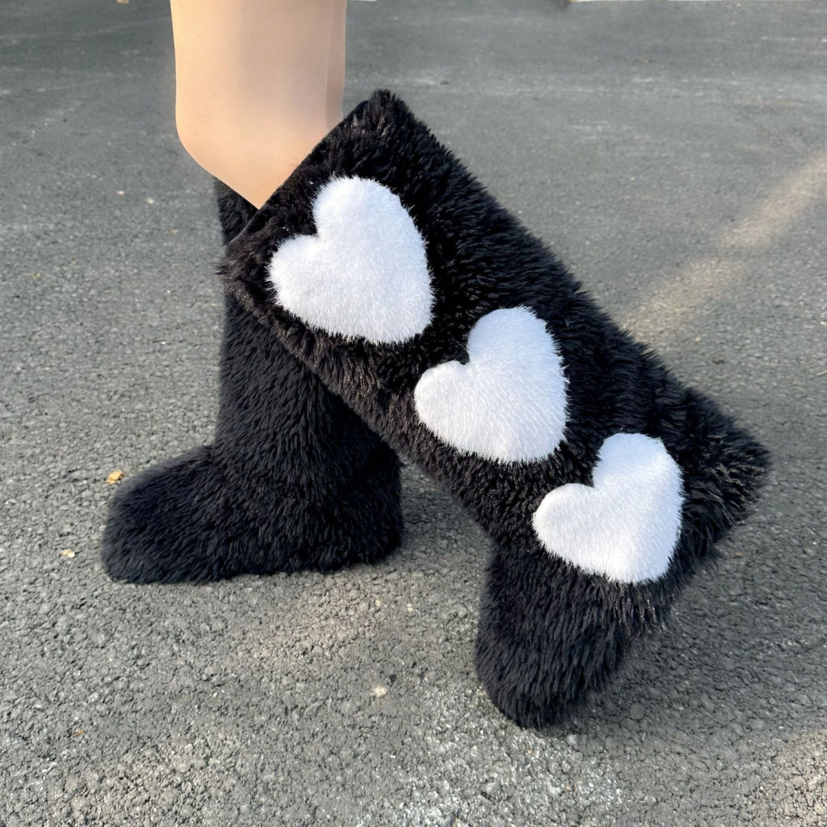 Fluffy Faux Fur Snow Boots in black