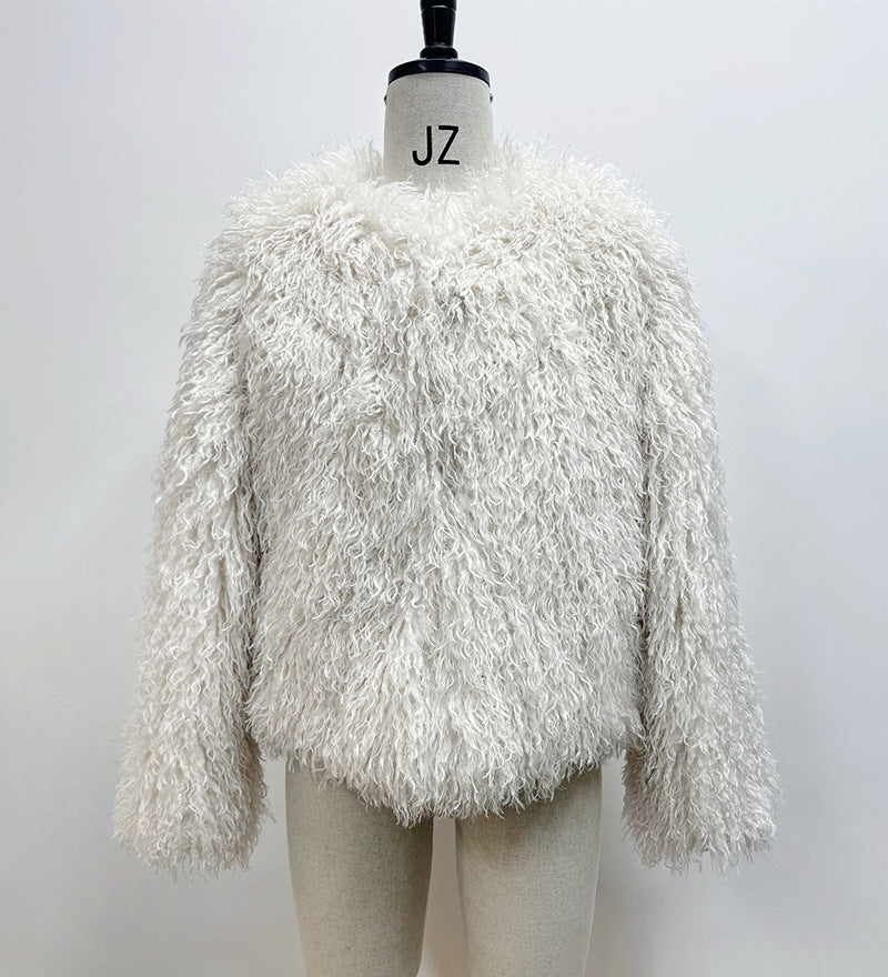 Short Faux Fur Jacket in off white
