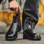 Matte Chelsea Boots in black & brown